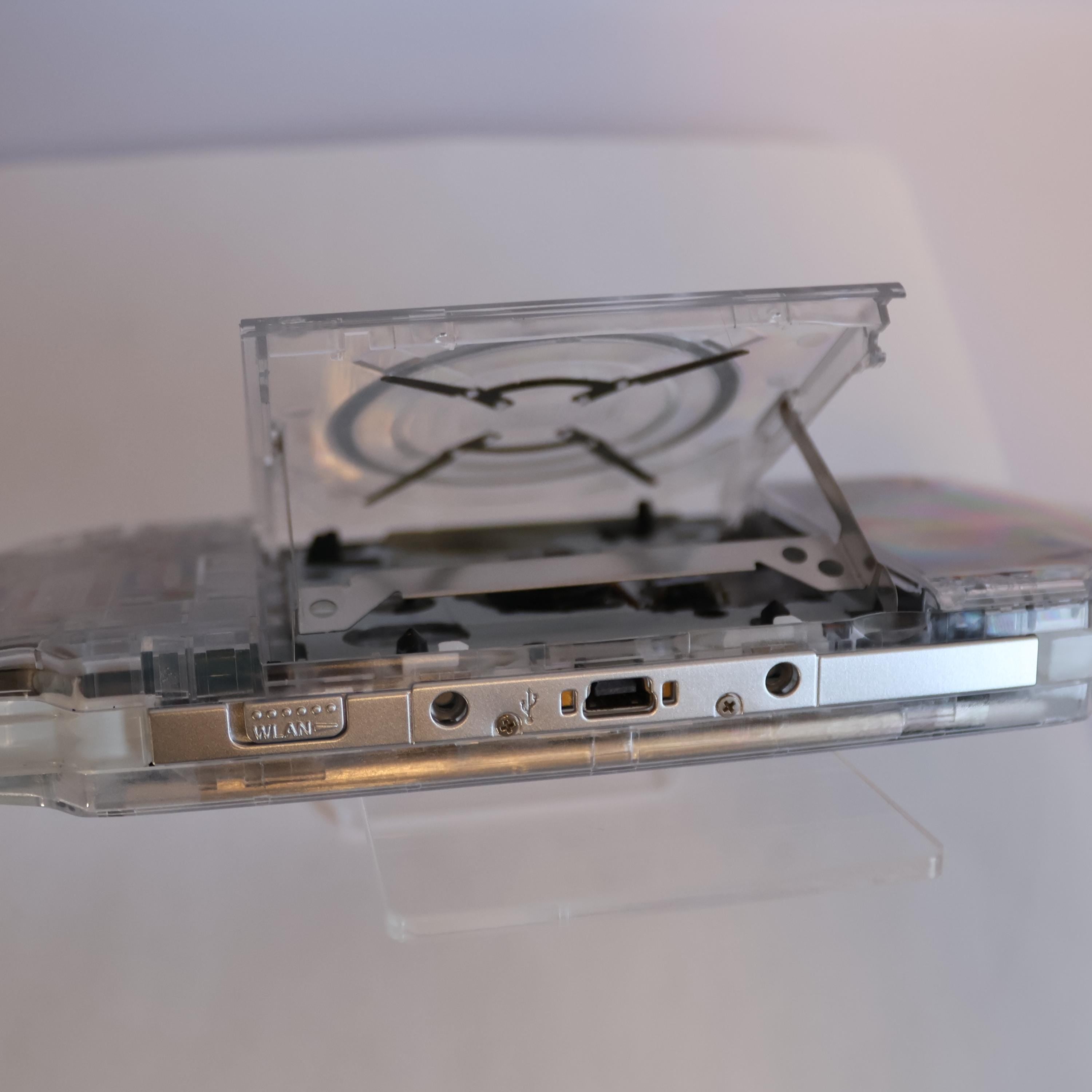 Modded PSP-3000 with New Crystal Case| 128GB Storage, new 1800 mAh battery, travel cases